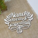 Topper personalizat "Nana mea e gospodină"