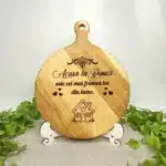 Platou rotund gravat cu mâner